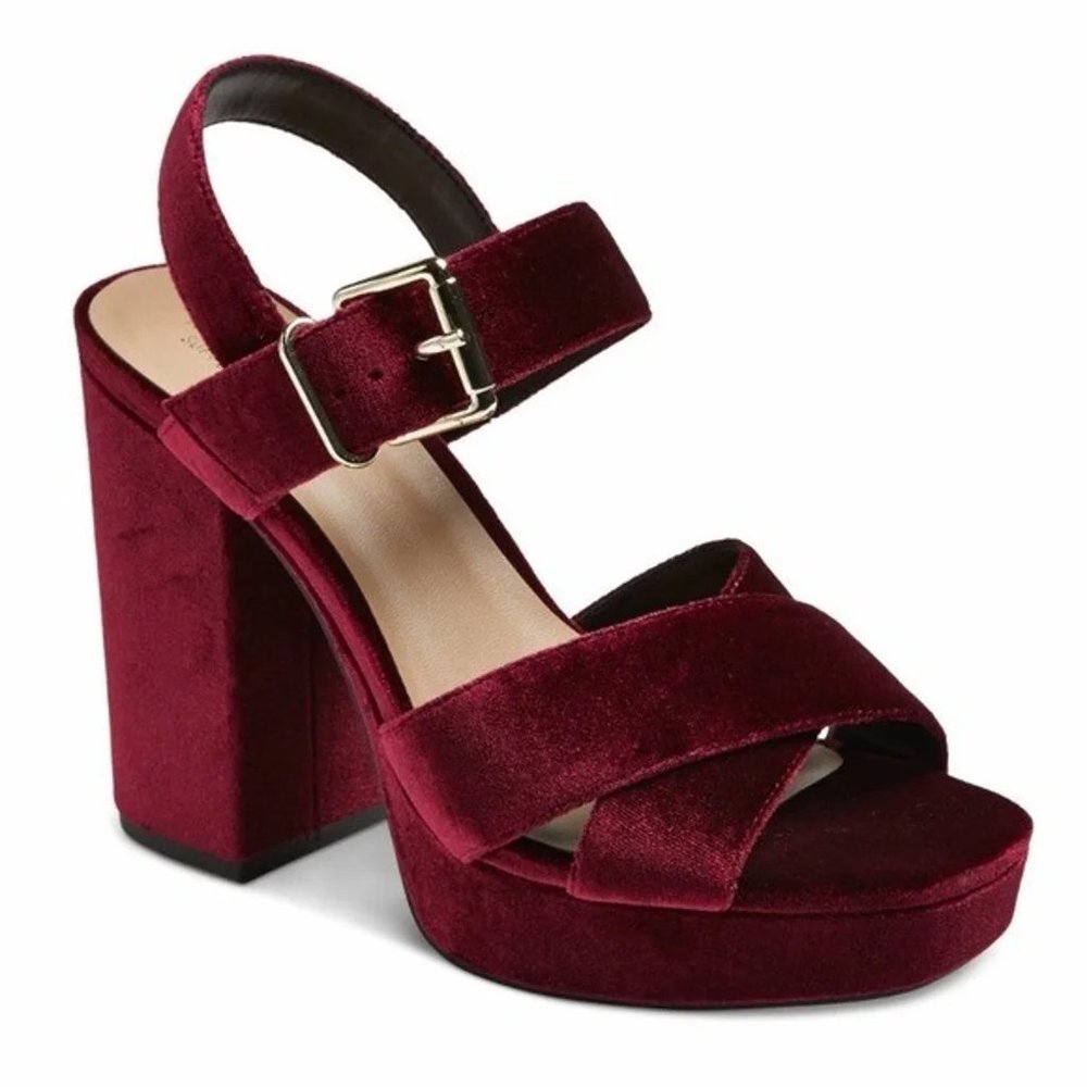 Mossimo Alexandria burgundy velvet heels